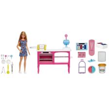 Σετ παιχνιδιού Mattel Barbie It Takes Two Κούκλα με καφετέρια, με 17 αξεσουάρ.