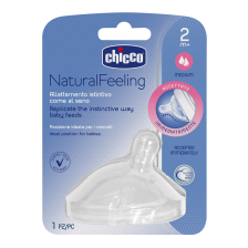 Θηλή CHICCO Natural Feeling με μετατοπισμένο κέντρο δύο σταγόνες Medium 2 μηνών 1 τεμάχιο.